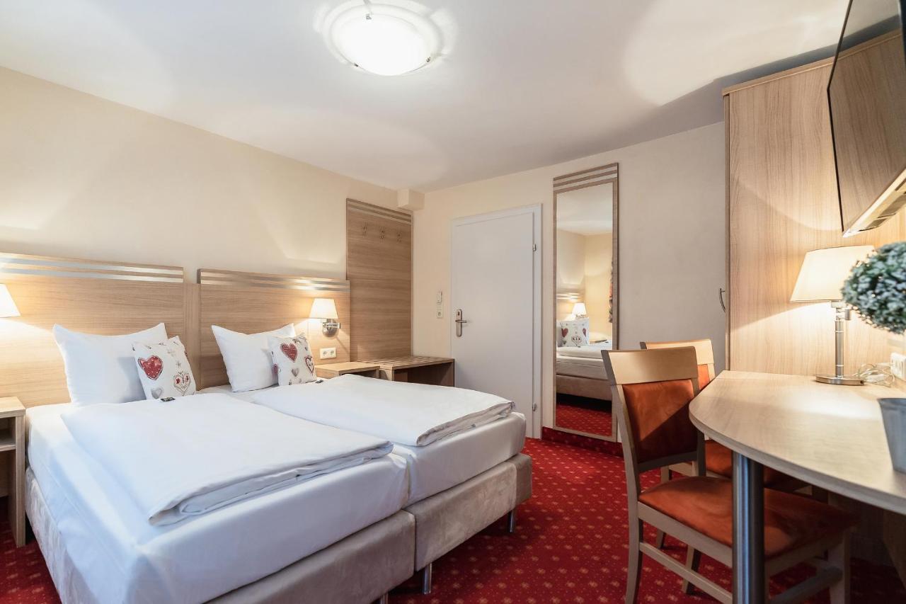 Hotel Altes Weinhaus Neustadt an der Weinstraße Zewnętrze zdjęcie